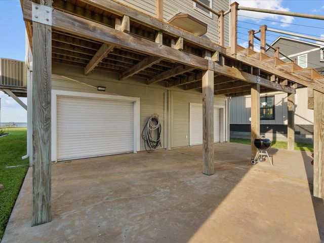 2609 Avenue A, San Leon, TX 77539