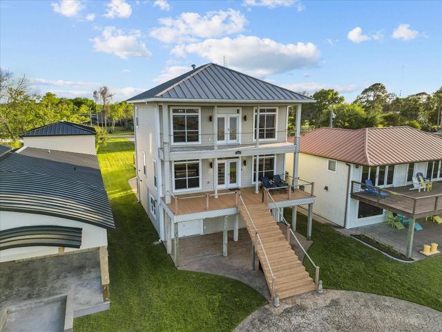 2609 Avenue A, San Leon, TX 77539