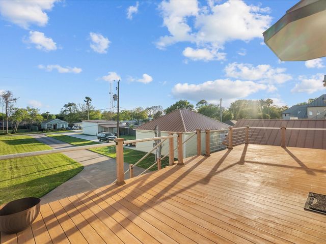 2609 Avenue A, San Leon, TX 77539