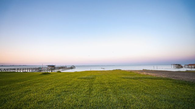 2609 Avenue A, San Leon, TX 77539