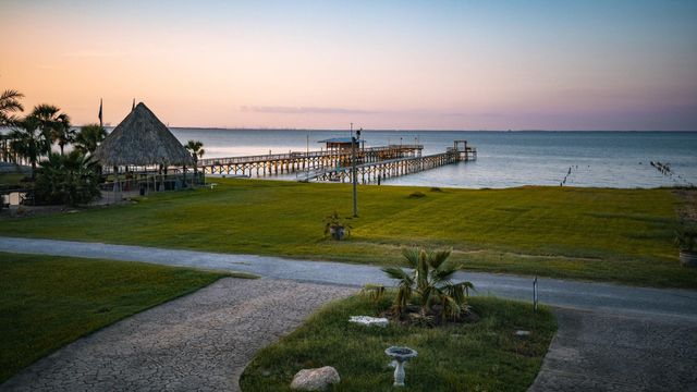 2609 Avenue A, San Leon, TX 77539