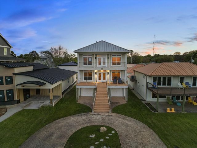 2609 Avenue A, San Leon, TX 77539
