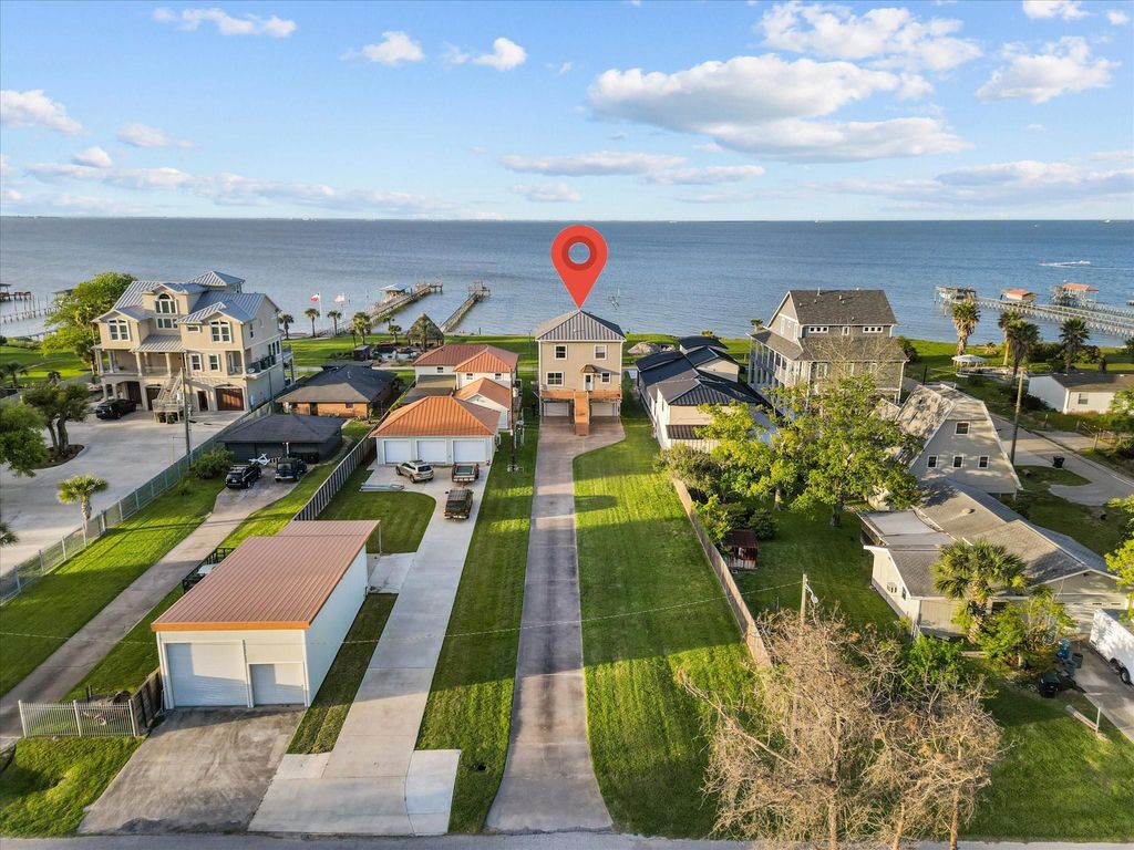 2609 Avenue A, San Leon, TX 77539