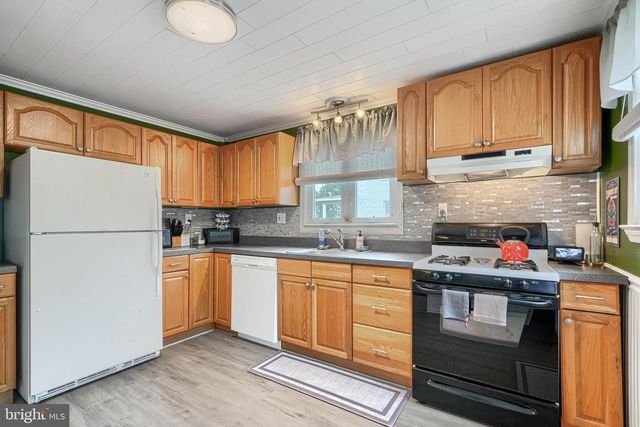 3022 EAST AVE, Baltimore, MD 21234