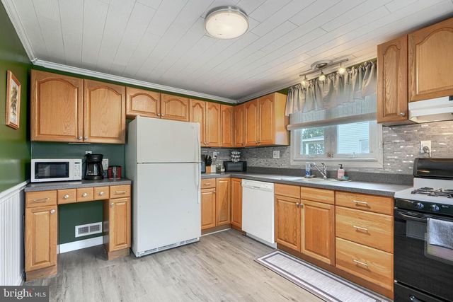 3022 EAST AVE, Baltimore, MD 21234