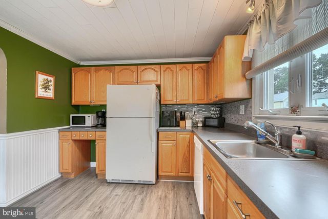 3022 EAST AVE, Baltimore, MD 21234