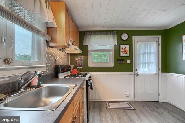 3022 EAST AVE, Baltimore, MD 21234