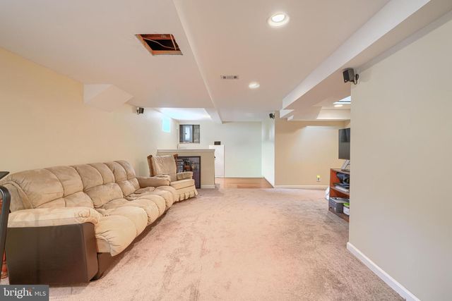 3022 EAST AVE, Baltimore, MD 21234