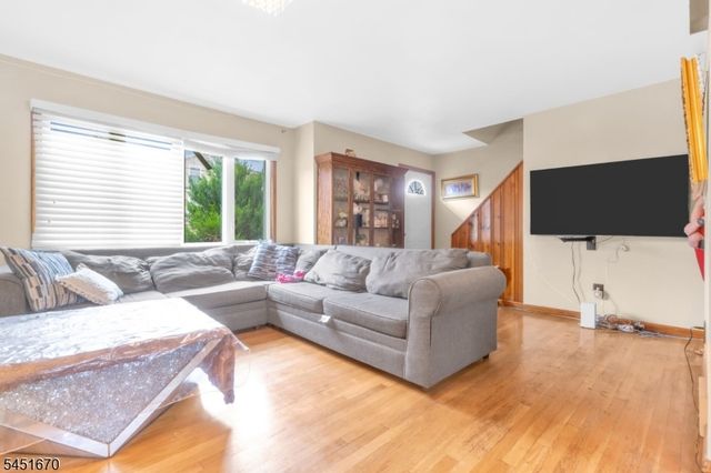 637 Britton St, Elizabeth City, NJ 07202