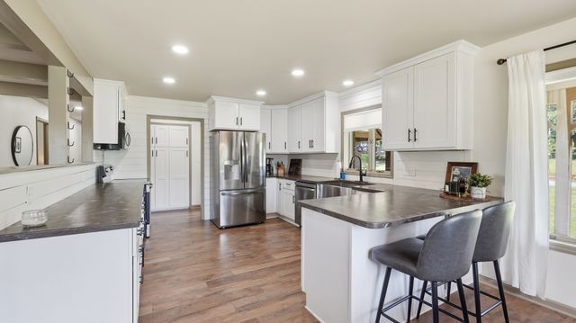 715 Anderson St, Cowan, TN 37318