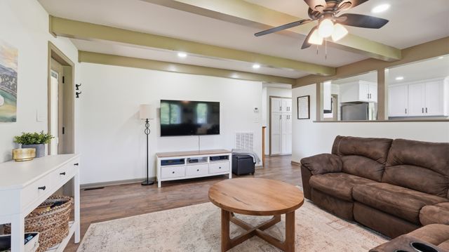 715 Anderson St, Cowan, TN 37318