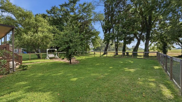 715 Anderson St, Cowan, TN 37318