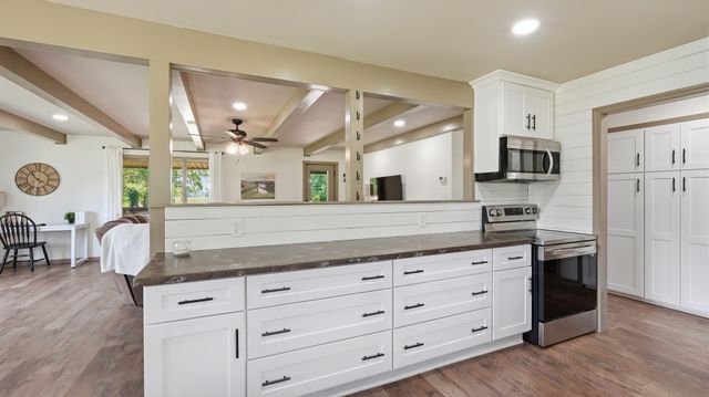 715 Anderson St, Cowan, TN 37318