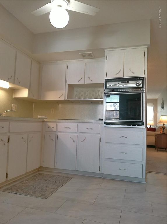 Image 18 of property listing at 2456 ECUADORIAN WAY 38, Clearwater, FL 33763