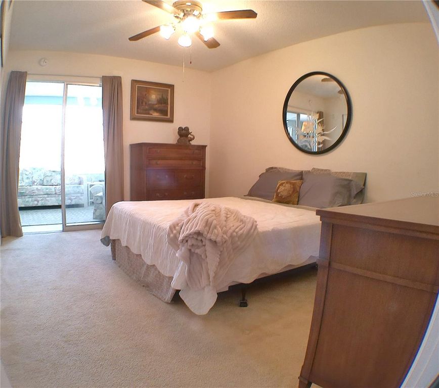 Image 21 of property listing at 2456 ECUADORIAN WAY 38, Clearwater, FL 33763