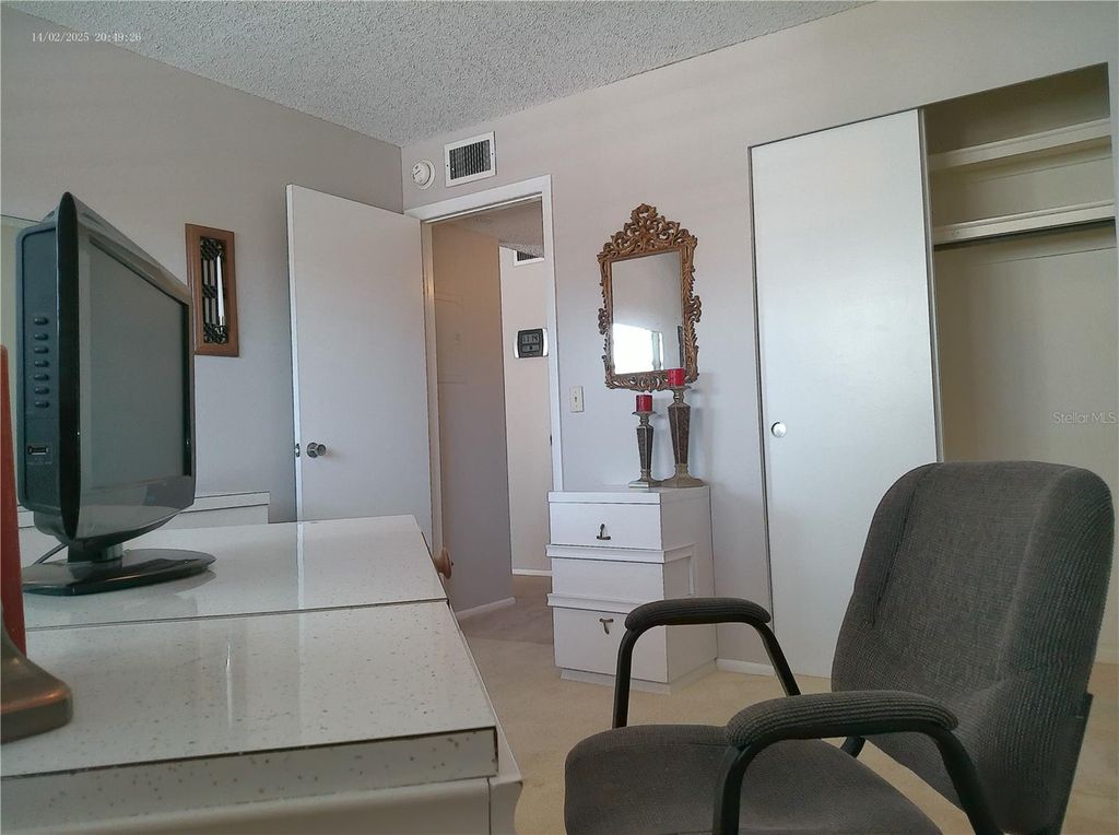 Image 32 of property listing at 2456 ECUADORIAN WAY 38, Clearwater, FL 33763