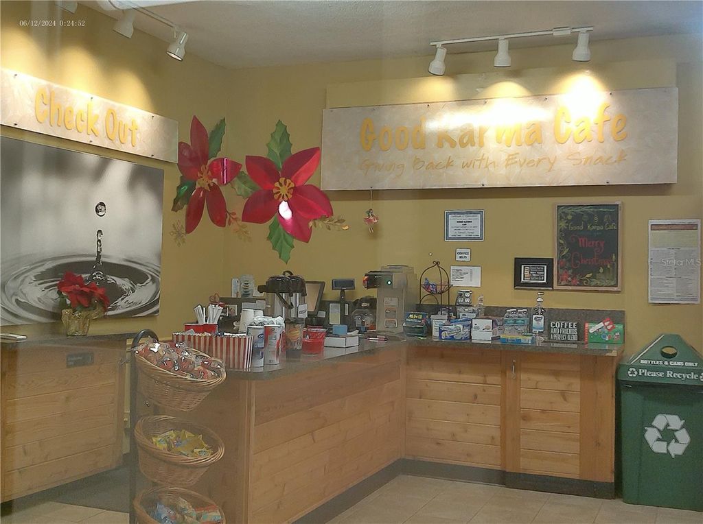 Image 55 of property listing at 2456 ECUADORIAN WAY 38, Clearwater, FL 33763