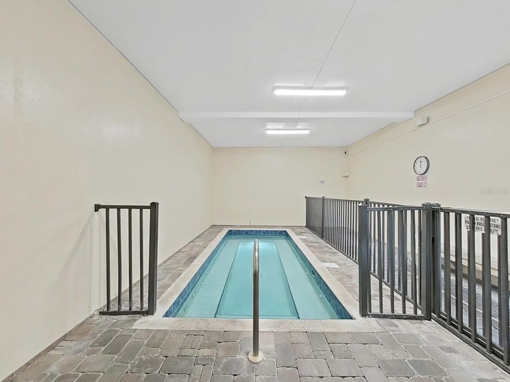 Image 62 of property listing at 2456 ECUADORIAN WAY 38, Clearwater, FL 33763