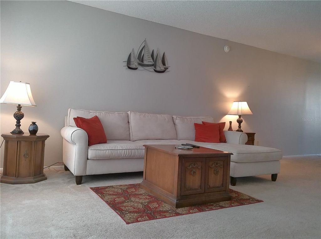 Image 8 of property listing at 2456 ECUADORIAN WAY 38, Clearwater, FL 33763