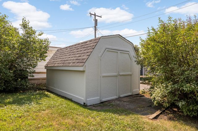 539 Frontenac Place, Saint Paul, MN 55104