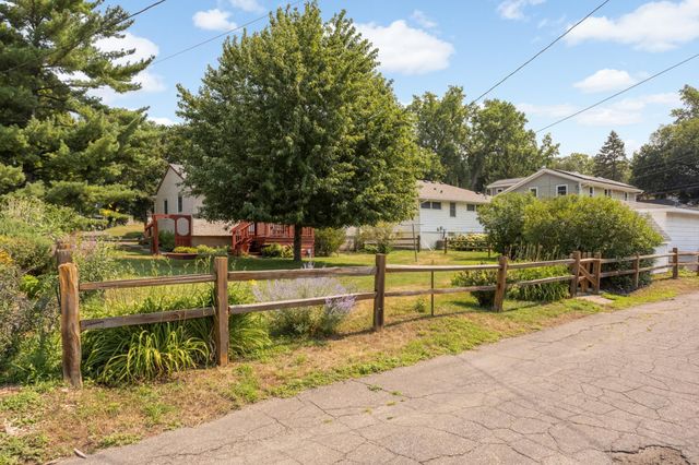 539 Frontenac Place, Saint Paul, MN 55104