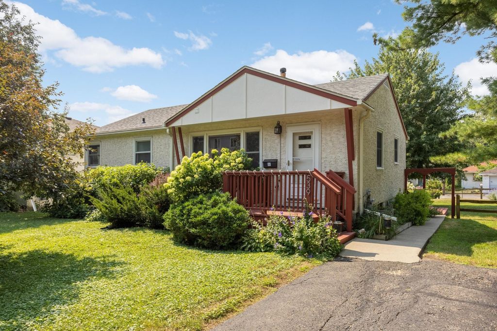 539 Frontenac Place, Saint Paul, MN 55104