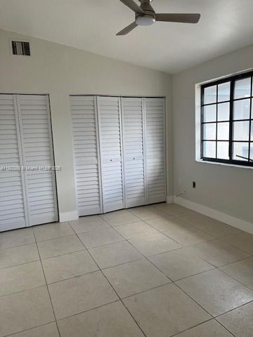 11861 SW 18th St 3-29, Miami, FL 33175