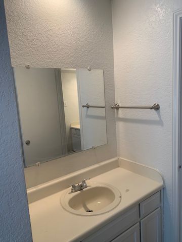2825 Ridgecrest Drive, Fort Worth, TX 76133