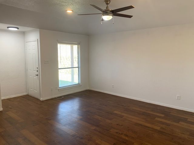 2825 Ridgecrest Drive, Fort Worth, TX 76133