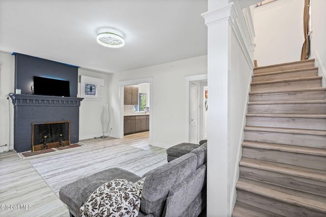 22 Fairlawn Avenue, Albany, NY 12203
