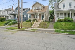 22 Fairlawn Avenue, Albany, NY 12203