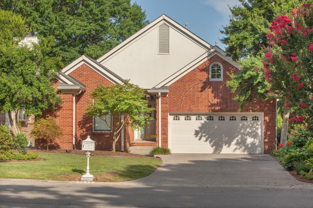 5530 Hearthstone Ln, Brentwood, TN 37027