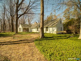 33 Fairground Road, Woodbridge, CT 06525