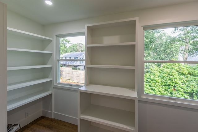 43 Seabreeze Dr, Bourne, MA 02532