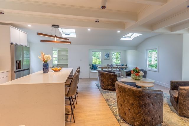 43 Seabreeze Dr, Bourne, MA 02532