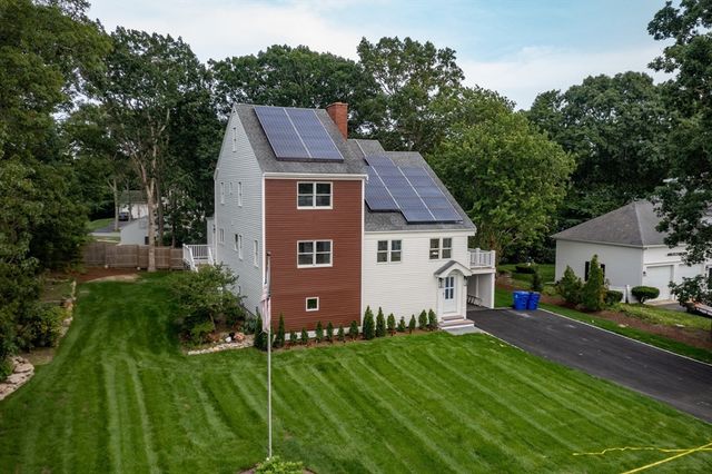 43 Seabreeze Dr, Bourne, MA 02532