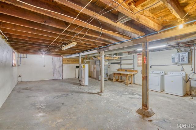 217 Emerling Drive, Normandy, MO 63121