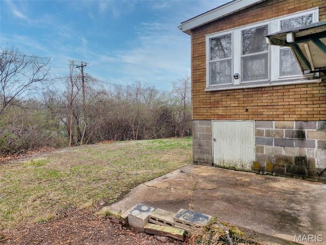 217 Emerling Drive, Normandy, MO 63121