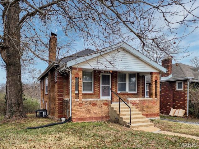 217 Emerling Drive, Normandy, MO 63121