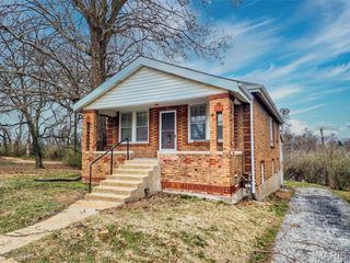 217 Emerling Drive, Normandy, MO 63121