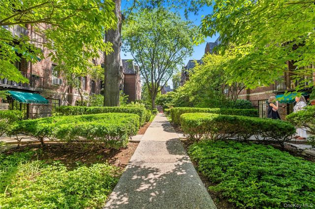 20 N Broadway B305, White Plains, NY 10601