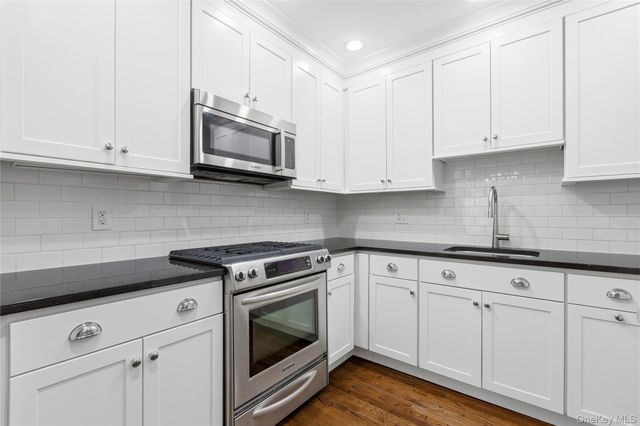 20 N Broadway B305, White Plains, NY 10601