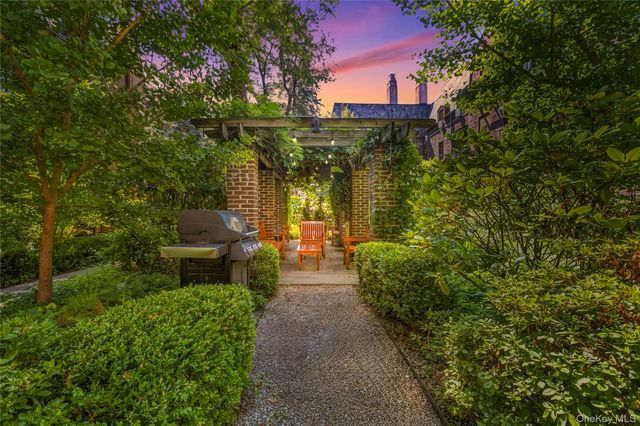 20 N Broadway B305, White Plains, NY 10601