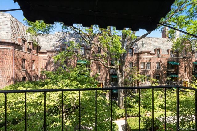 20 N Broadway B305, White Plains, NY 10601