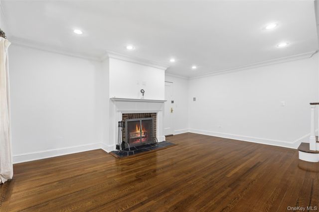 20 N Broadway B305, White Plains, NY 10601