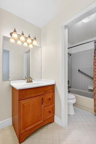 3042 Lucerne Park Drive 5612, Greenacres, FL 33467