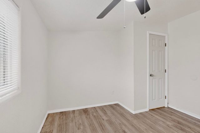 376 58th Street NW, Albuquerque, NM 87105