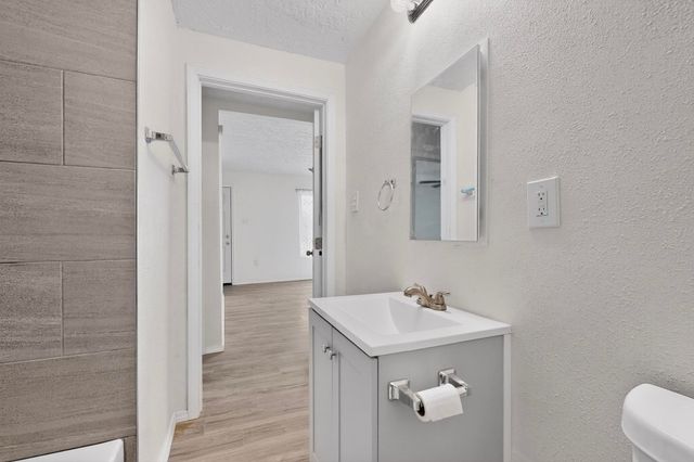 376 58th Street NW, Albuquerque, NM 87105