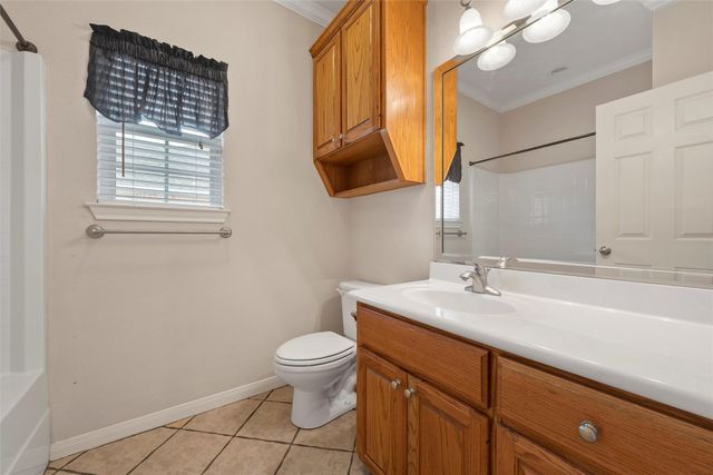 1112 South Haven Drive, Hewitt, TX 76643