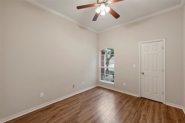 1112 South Haven Drive, Hewitt, TX 76643